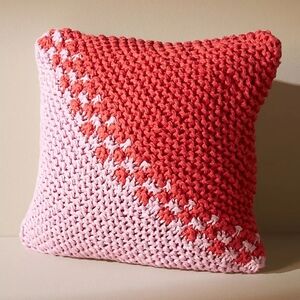NWT Anthro Hand-Knit Lawrence Pillow Pink
